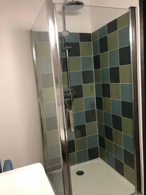 Salle de bains dans l'établissement Maisonnette au cœur du vignoble