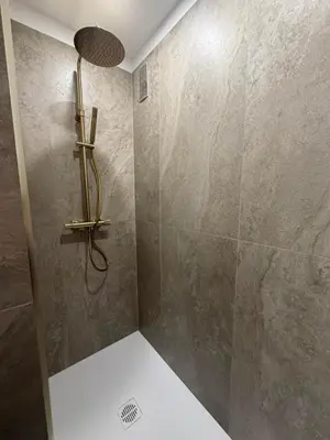 Salle de bains dans l'établissement AVENUE DE CHAMPAGNE