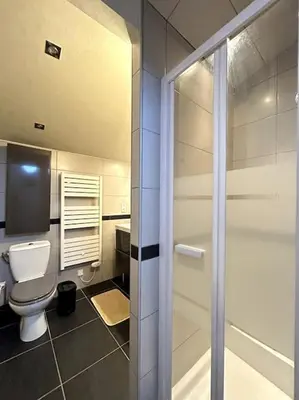 Salle de bains dans l'établissement Le Domaine