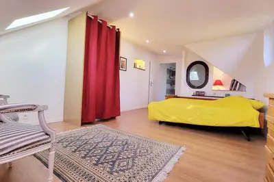 Un ou plusieurs lits dans un hébergement de l'établissement Maison de charme pour 4 personnes au calme