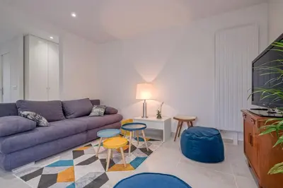 Coin salon dans l'établissement Maison proche Disney/Parking gratuit