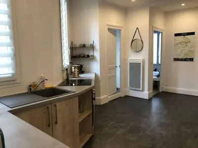 Cuisine ou kitchenette dans l'établissement L'Ecrin de Lena