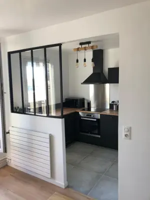 Cuisine ou kitchenette dans l'établissement Studio cosy vue cathédrale