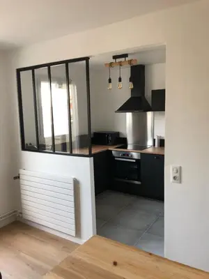 Cuisine ou kitchenette dans l'établissement Studio cosy vue cathédrale