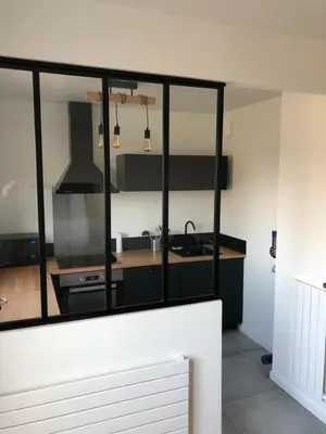 Cuisine ou kitchenette dans l'établissement Studio cosy vue cathédrale