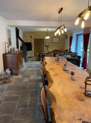 Coin salon dans l'établissement Moulin de la Rayère