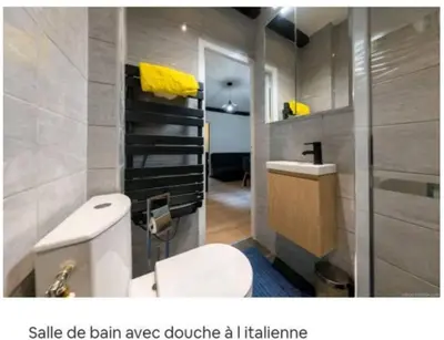 Salle de bains dans l'établissement La Parenthèse Rémoise