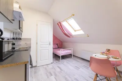 Cuisine ou kitchenette dans l'établissement GLM GROUPE - GLM Résidences 2