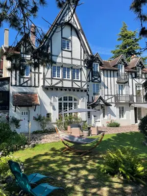 Jardin de l'établissement Le Manoir de Sainte-Aulde