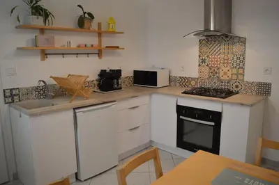 Cuisine ou kitchenette dans l'établissement Au calme à la Marelle