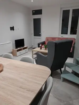 Télévision ou salle de divertissement dans l'établissement MAISON INDEPENDANTE