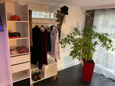 Plan de l'établissement Logement 4 personnes avec cuisine équipée et parking clos