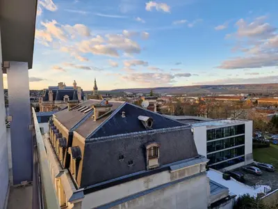 Vue générale sur Épernay ou vue de la ville depuis l'appartement