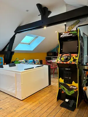 Salle de jeux dans l'établissement GAME ZONE Maison Unique hyper centre ville, proche toutes commodités