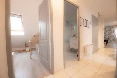 Salle de bains dans l'établissement Gîte les hauts de Verberie - appartement calme et lumineux