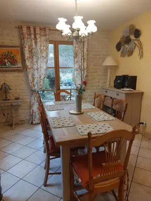 Plan de l'établissement Maison de campagne près d'un plan d'eau et des belles forêts !