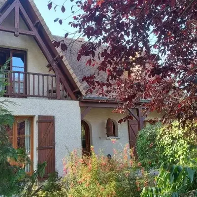 Maison de campagne près d'un plan d'eau et des belles forêts !