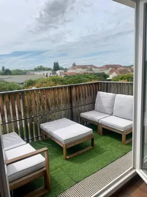 Balcon ou terrasse dans l'établissement Appartement chaleureux - Meaux