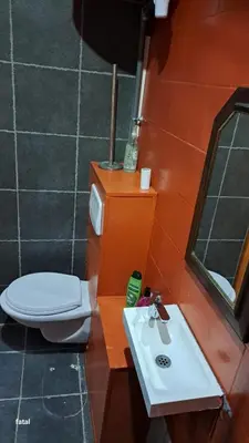 Salle de bains dans l'établissement Magnifique Studio pas loin centre-ville