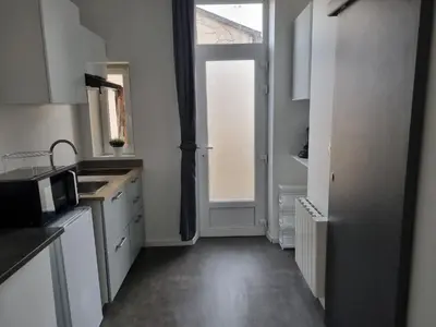 Cuisine ou kitchenette dans l'établissement La Fourmi