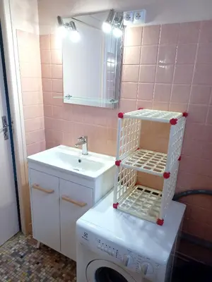 Salle de bains dans l'établissement Maison charmante à Chepy avec jardin et piste de pétanque