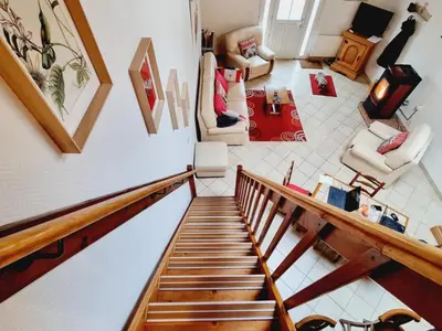Coin salon dans l'établissement Gîte chaleureux en plein cœur de la nature avec terrasse, animaux acceptés, proche Val Joly - FR-1-510-183