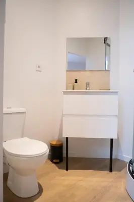 Salle de bains dans l'établissement Studio Ensoleillé 2pers wifi