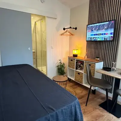 Charmant Studio Robespierre