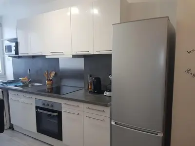 Cuisine ou kitchenette dans l'établissement Shiny Compiègne Logement Entier