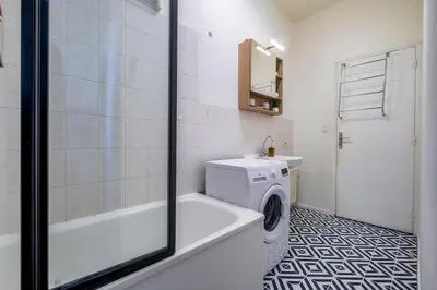 Salle de bains dans l'établissement Éclat Urbain