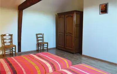 Un ou plusieurs lits dans un hébergement de l'établissement Holiday Home Parfondeval St-1184