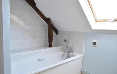 Salle de bains dans l'établissement Holiday Home Parfondeval St-1184