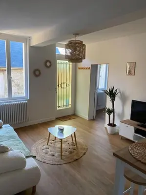 Télévision ou salle de divertissement dans l'établissement Maison de charme