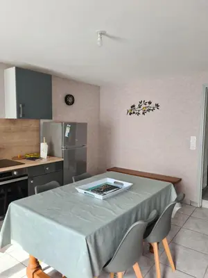 Cuisine ou kitchenette dans l'établissement Gite de la Rowa Monthermé
