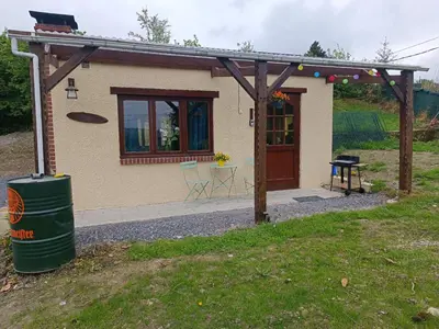 Jardin de l'établissement le chalet du bonheur