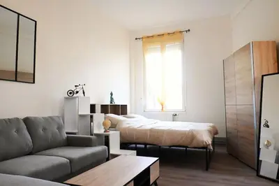 Un ou plusieurs lits dans un hébergement de l'établissement Charmant petit pont Ardennais/cosy/T1/wifi/parking