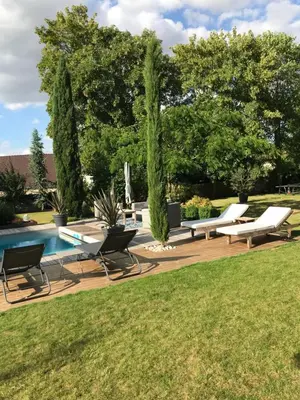 Piscine de l'établissement LA VIGNERAIE ou située à proximité