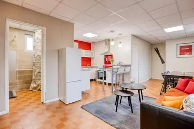 Cuisine ou kitchenette dans l'établissement ArdenParks Signy L'Abbaye