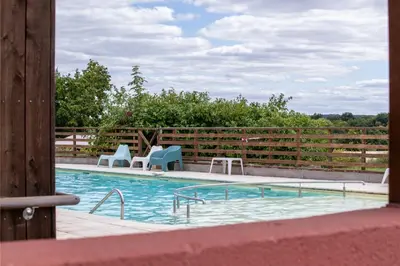 Piscine de l'établissement ArdenParks Signy L'Abbaye ou située à proximité