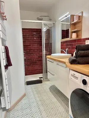 Salle de bains dans l'établissement Quiet Cottage Disneyland Paris - Rentaway BnB
