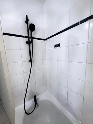 Salle de bains dans l'établissement Appartement de Charles