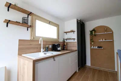 Cuisine ou kitchenette dans l'établissement Superbe cottage proche Disney