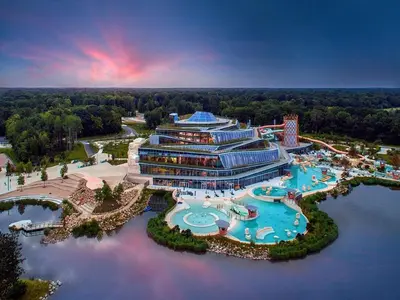 Piscine de l'établissement Superbe cottage proche Disney ou située à proximité