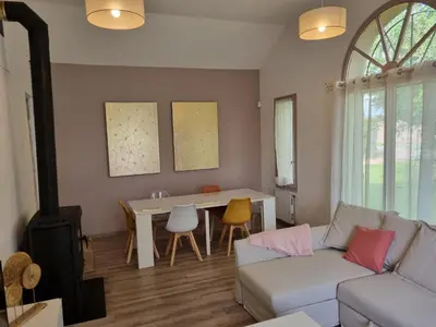 Coin salon dans l'établissement Gîte du Grand frêne