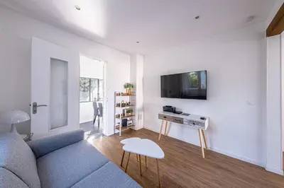Télévision ou salle de divertissement dans l'établissement Le Saint tilleul - Maison - Jardin -10' Disneyland