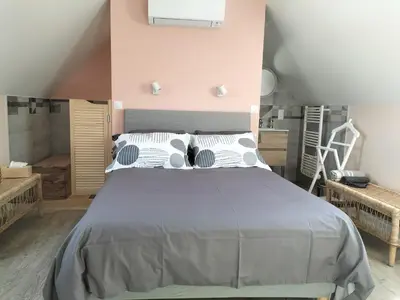 Un ou plusieurs lits dans un hébergement de l'établissement Étape au Chemin des Dames - Chambre et table d'hôtes
