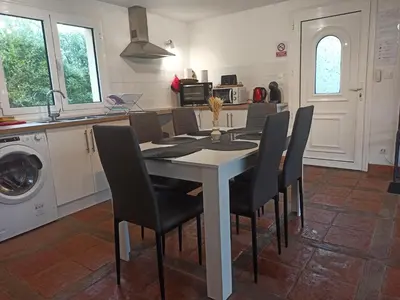 Cuisine ou kitchenette dans l'établissement Cottage les Ecuries, pleine nature, proche Disney-Paris