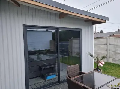 Terrasse ou espace extérieur de l'établissement au p'tit bonheur