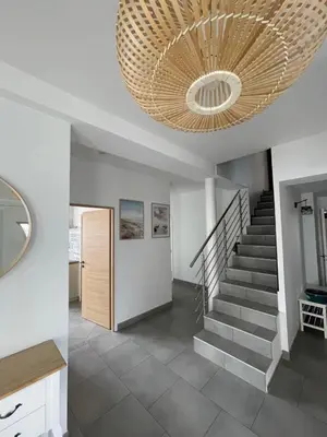Cuisine ou kitchenette dans l'établissement Villa de standing en Champagne