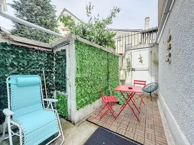 Terrasse ou espace extérieur de l'établissement A1 Champagne Résidence - 200 m2 14 personnes 2 toilets 4 showers - hyper centre - Chalons en Champagne